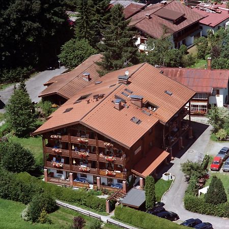 Gaestehaus Zur Faerbe Apartments Оберстдорф Экстерьер фото