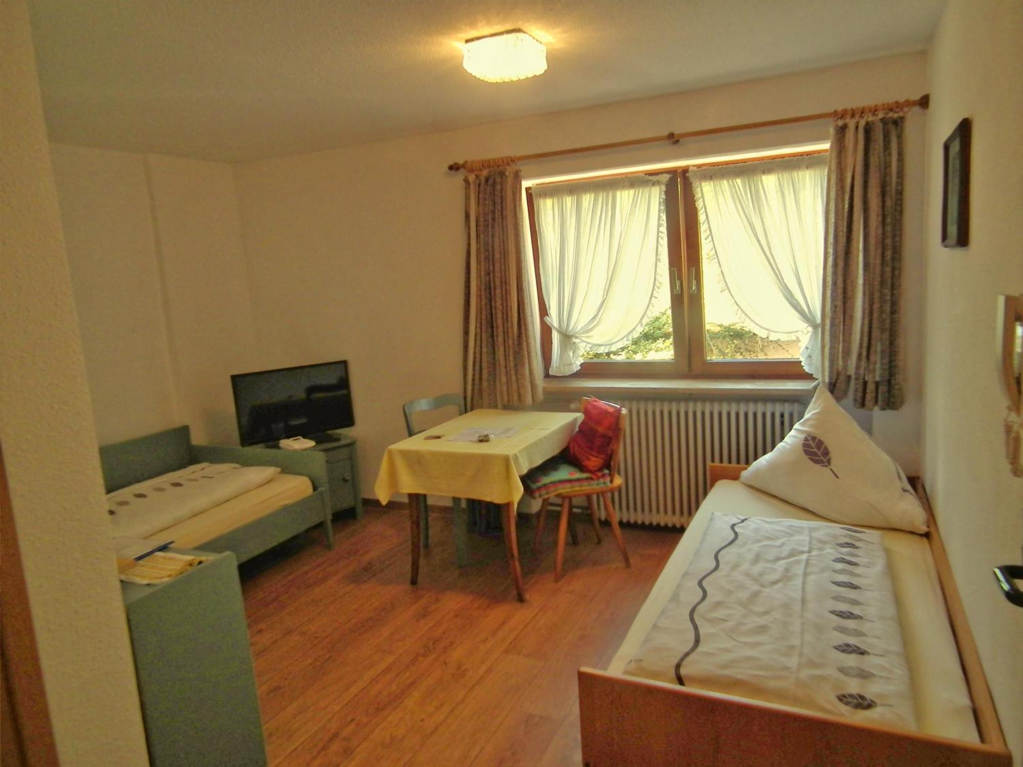 Gaestehaus Zur Faerbe Apartments Оберстдорф Номер фото