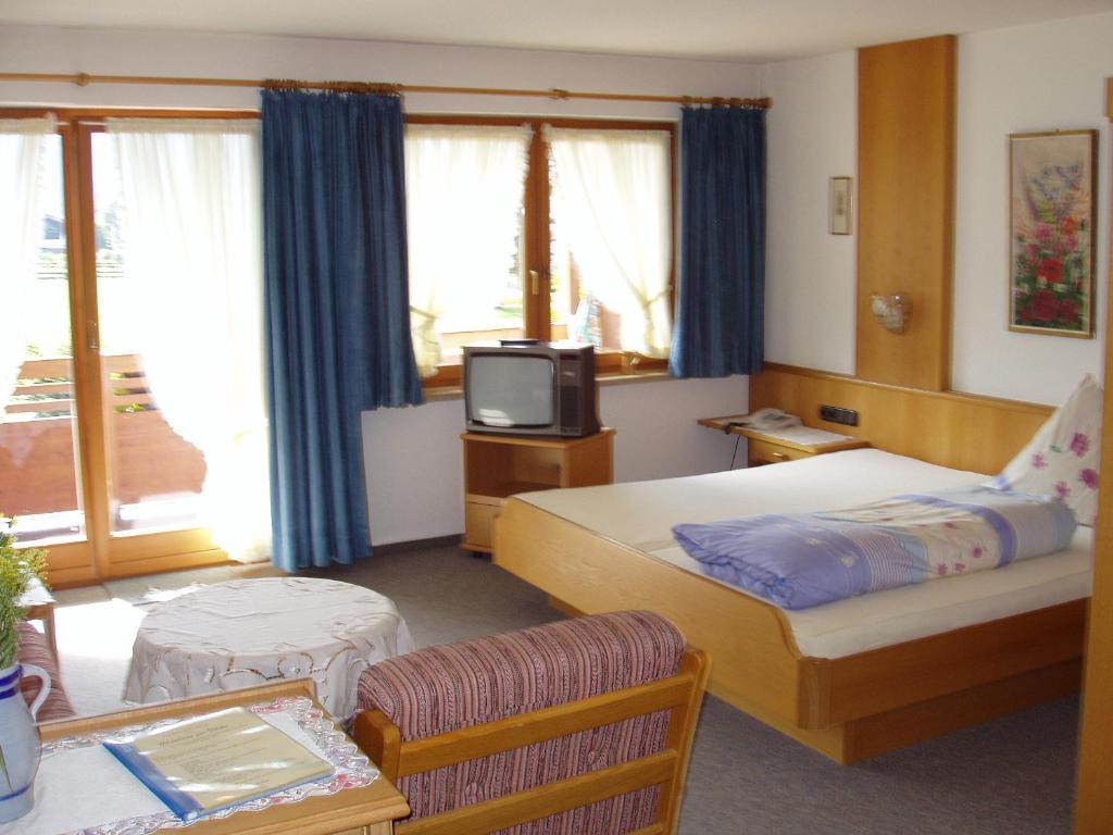 Gaestehaus Zur Faerbe Apartments Оберстдорф Номер фото
