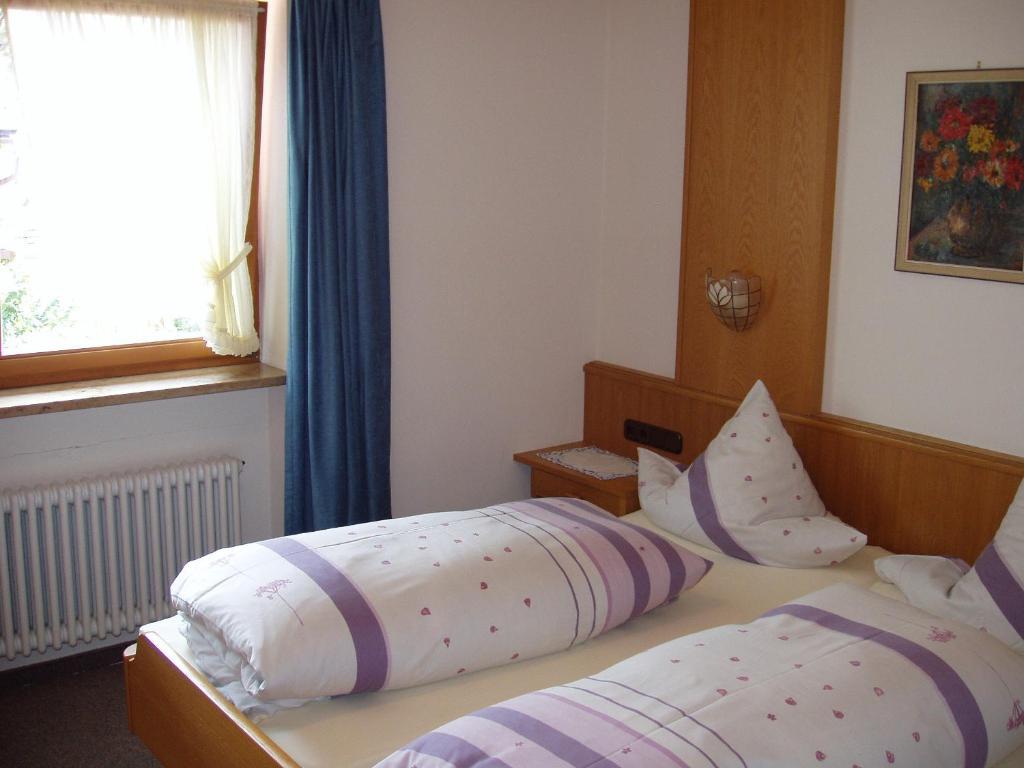 Gaestehaus Zur Faerbe Apartments Оберстдорф Номер фото